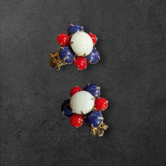Vintage Red White & Blue Beaded Clip-On Earrings Gold Tone Finish Retro Style - Picture 2 of 7